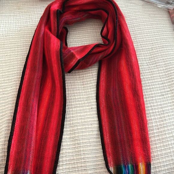 Beautiful alpaca scarf from Ecuador so soft and warm! - Picture 2 of 11